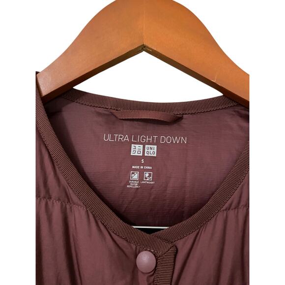 Uniqlo Women’s Ultra Light Down Jacket Small Wine Packable Travel Quilted Coat - Picture 9 of 16